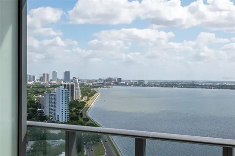 3015 S Ysabella Avenue Tampa FL 33629