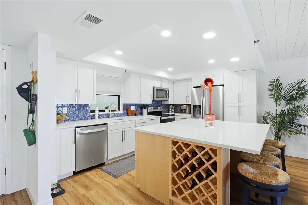 1001 Benjamin Franklin Drive Sarasota FL 34236