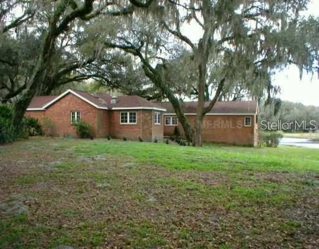40829 Woodtrail Lane Zephyrhills FL 33540