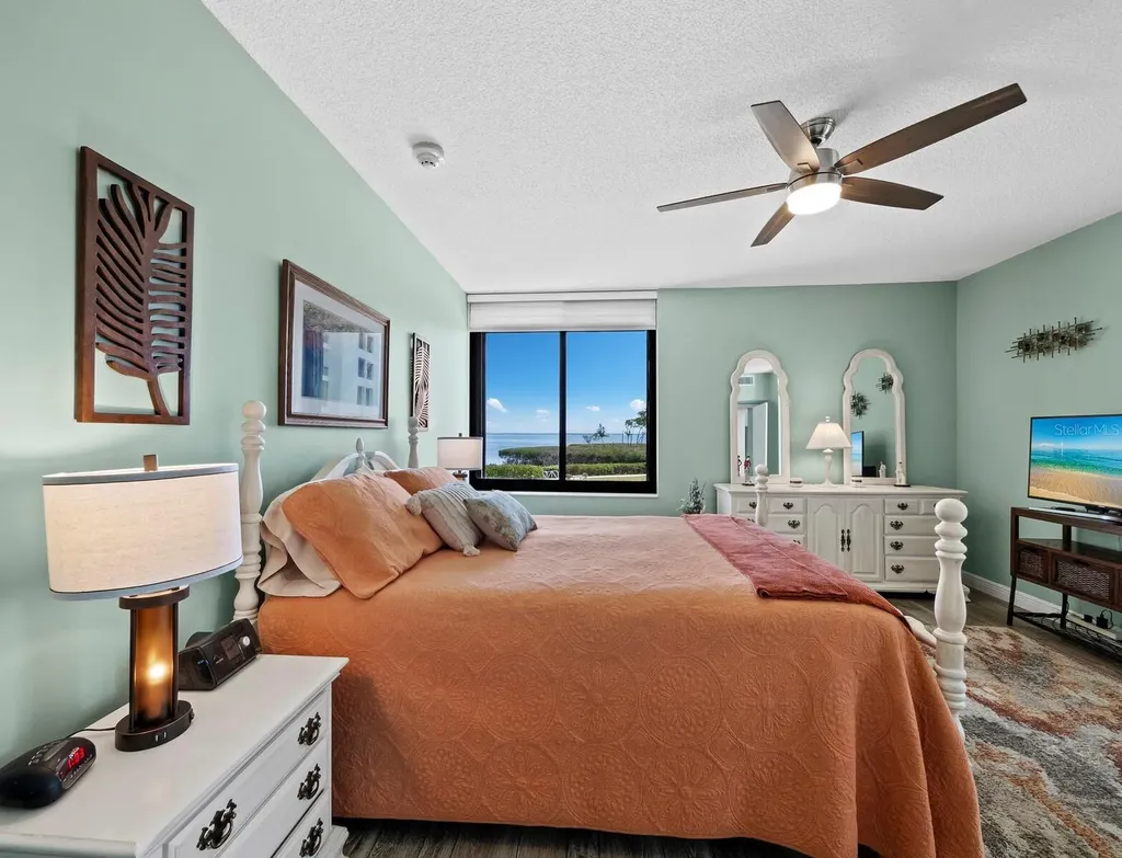 2020 Harbourside Drive Longboat Key FL 34228