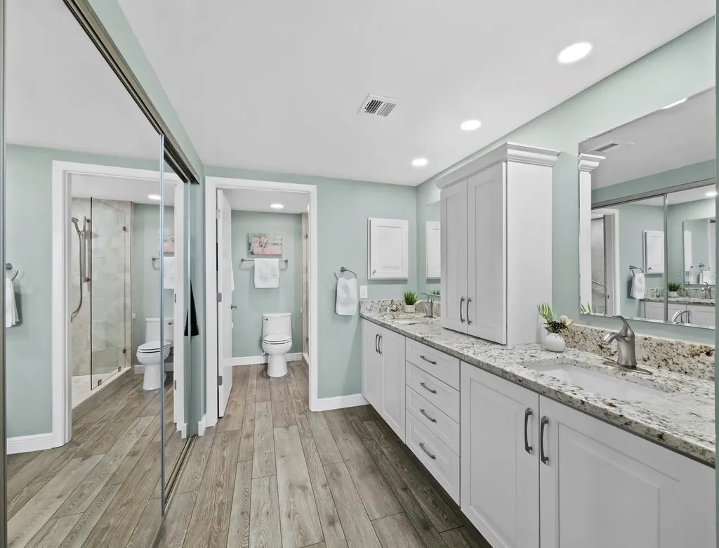 2020 Harbourside Drive Longboat Key FL 34228