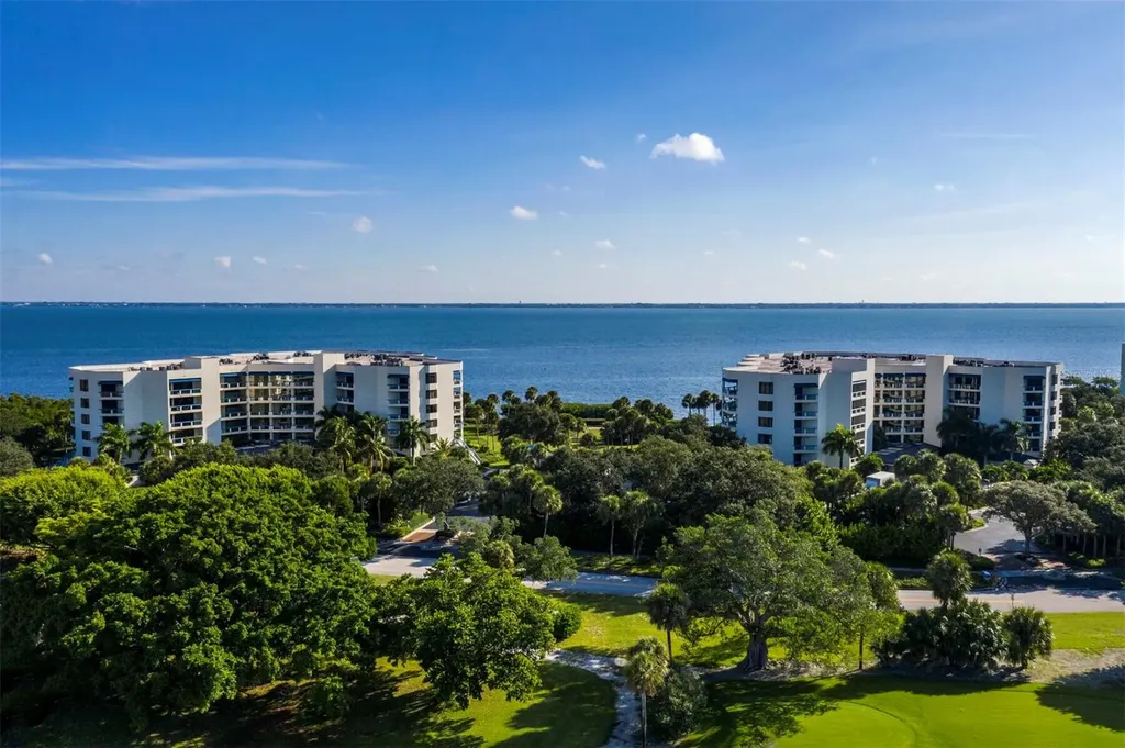 2020 Harbourside Drive Longboat Key FL 34228