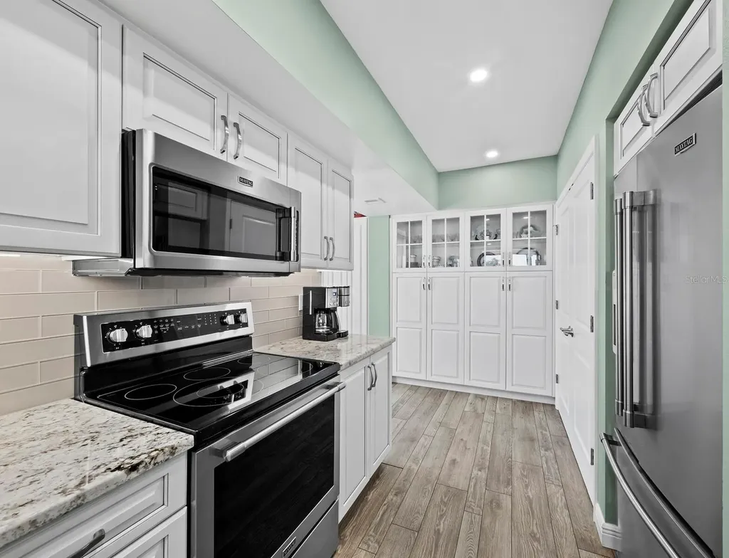 2020 Harbourside Drive Longboat Key FL 34228