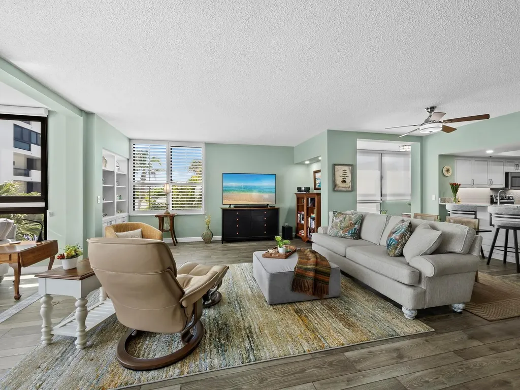 2020 Harbourside Drive Longboat Key FL 34228
