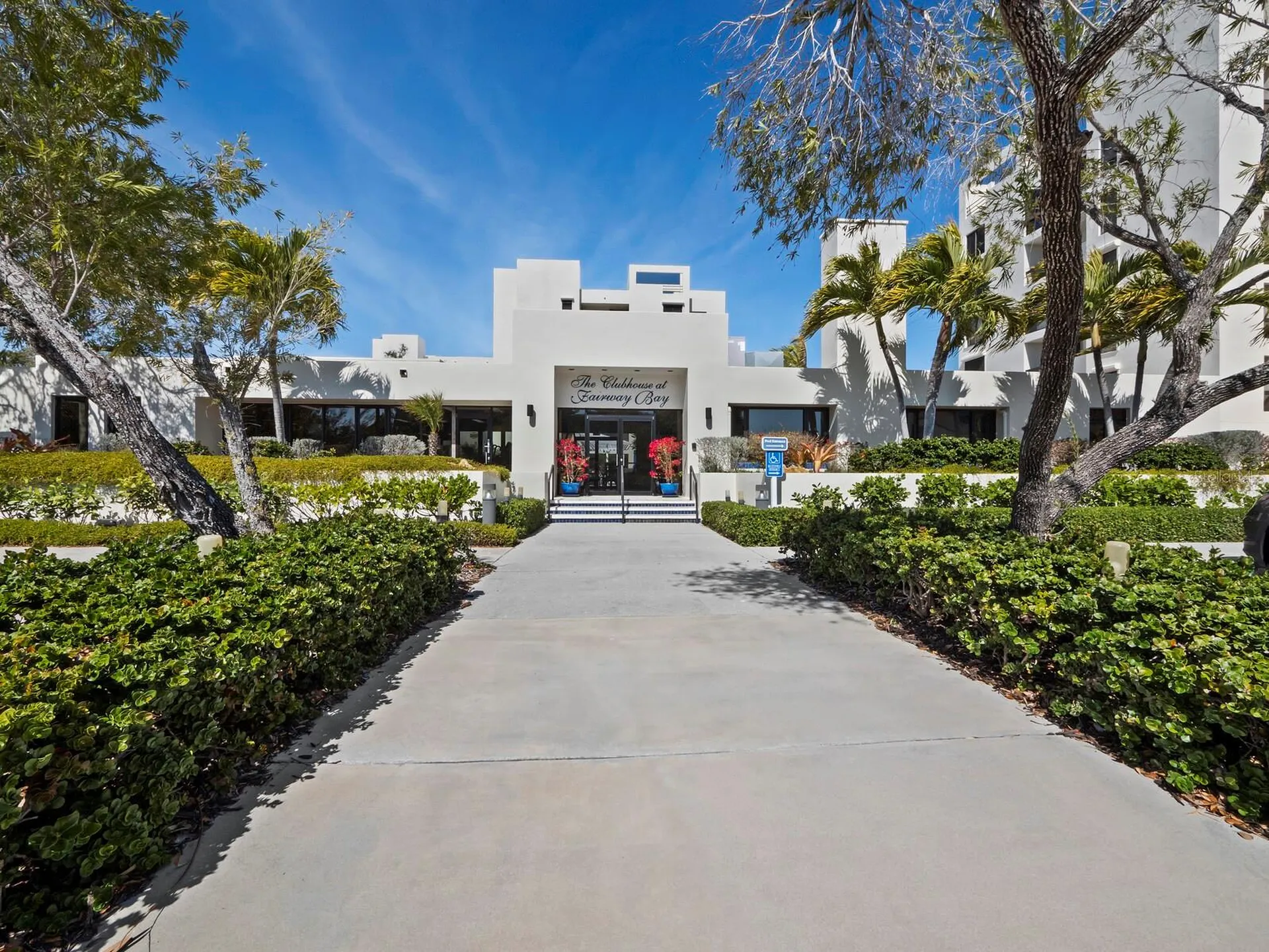 2020 Harbourside Drive Longboat Key FL 34228
