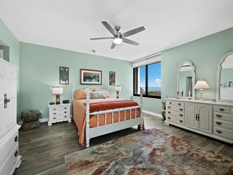 2020 Harbourside Drive Longboat Key FL 34228