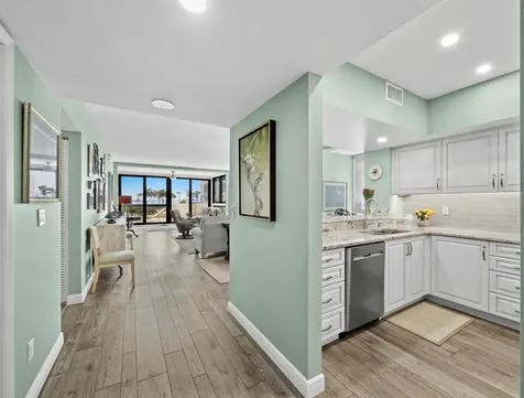 2020 Harbourside Drive Longboat Key FL 34228