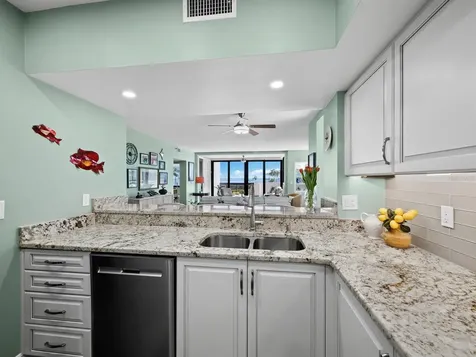 2020 Harbourside Drive Longboat Key FL 34228