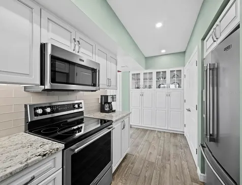 2020 Harbourside Drive Longboat Key FL 34228