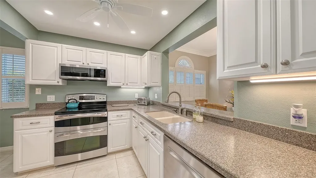 3410 Chelmsford Court Sarasota FL 34235