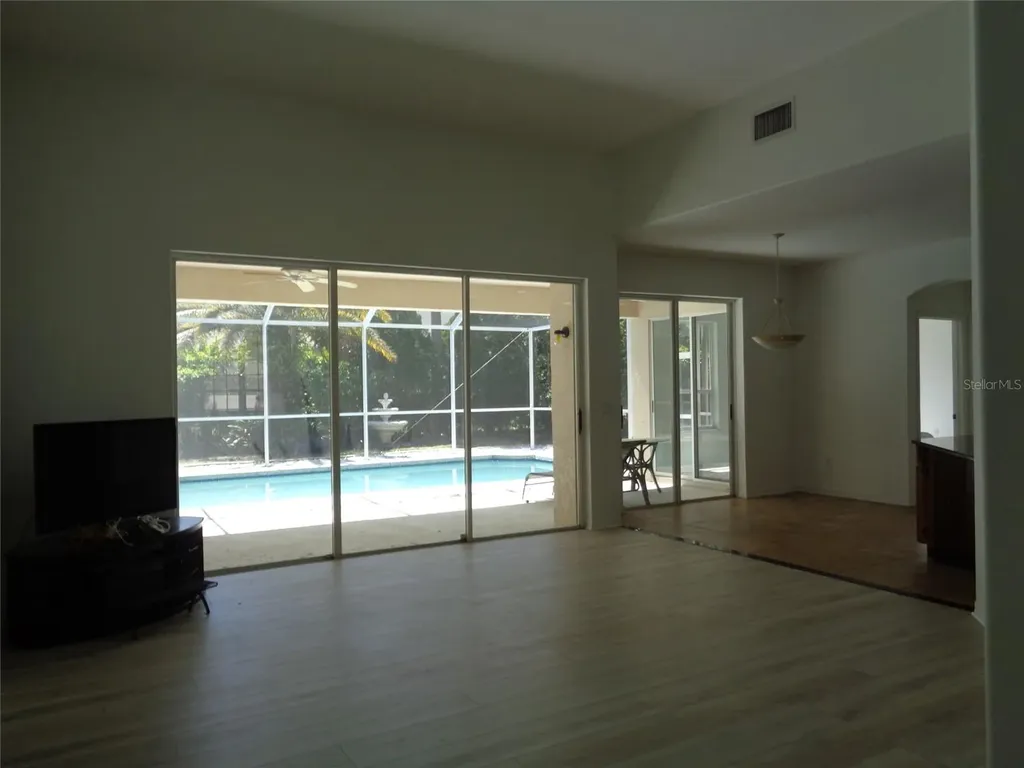 6102 Savoy Circle Lutz FL 33558
