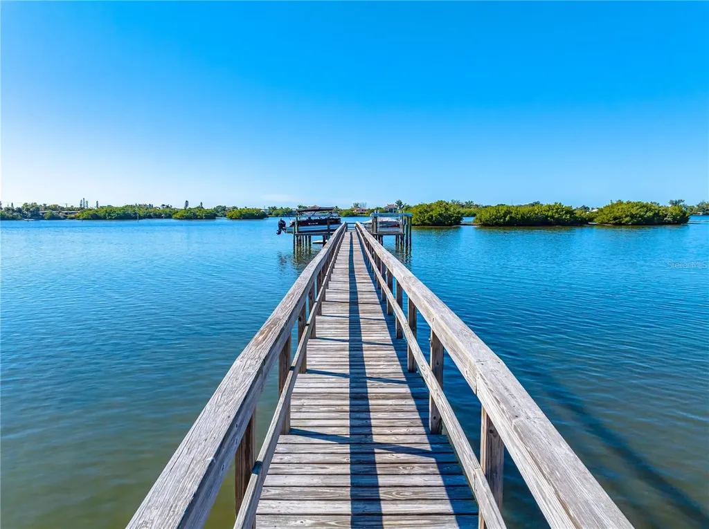 3929 Waypoint Avenue Osprey FL 34229