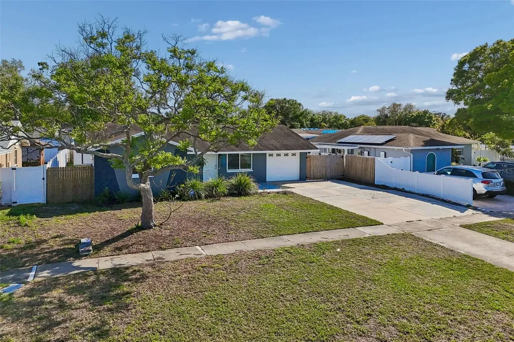 6882 62nd Avenue N Pinellas Park FL 33781