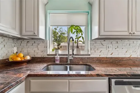 6882 62nd Avenue N Pinellas Park FL 33781