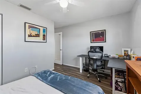 6882 62nd Avenue N Pinellas Park FL 33781