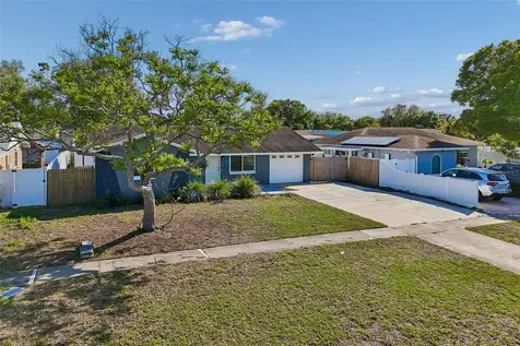 6882 62nd Avenue N Pinellas Park FL 33781