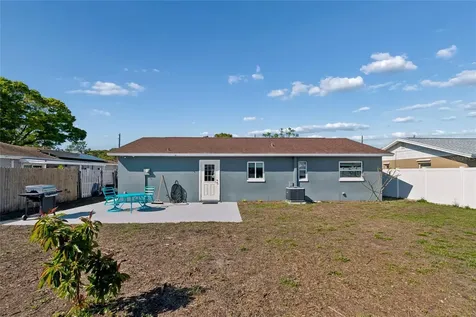 6882 62nd Avenue N Pinellas Park FL 33781