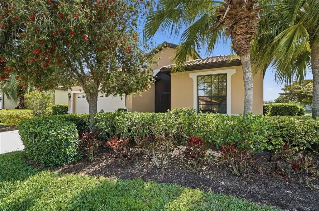 8205 Stirling Falls Circle Sarasota FL 34243