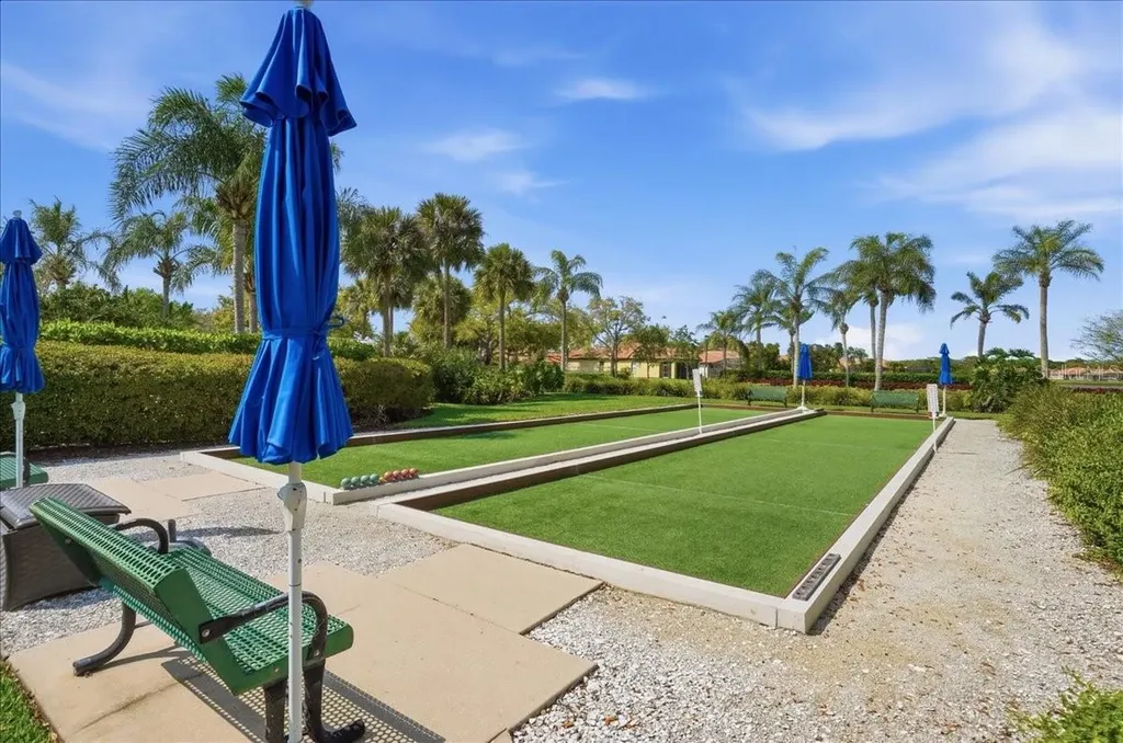 8205 Stirling Falls Circle Sarasota FL 34243