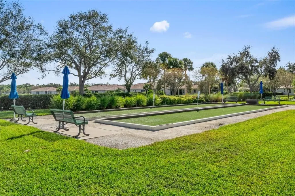 8205 Stirling Falls Circle Sarasota FL 34243