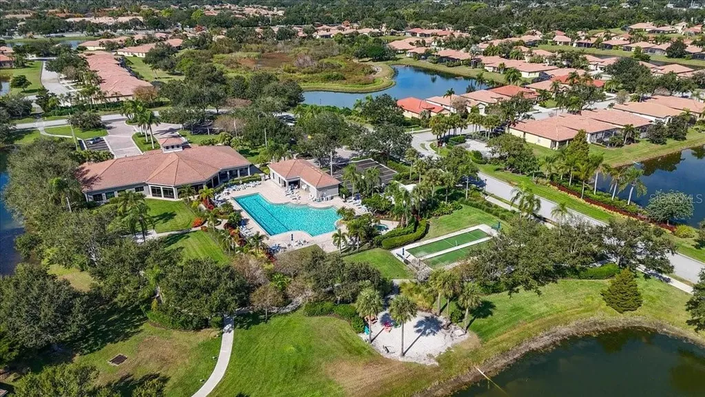 8205 Stirling Falls Circle Sarasota FL 34243