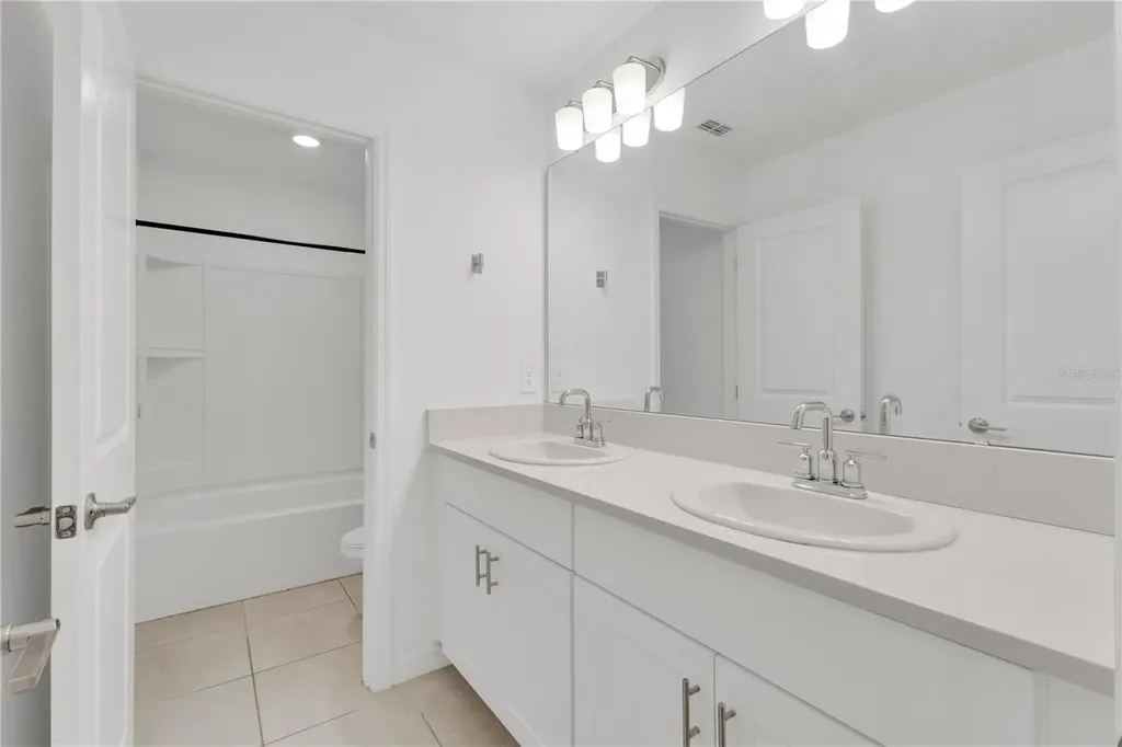 557 Pink Ibis Bend St Cloud FL 34772
