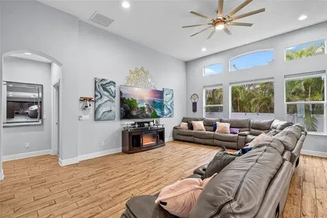 7430 71st Avenue N Pinellas Park FL 33781