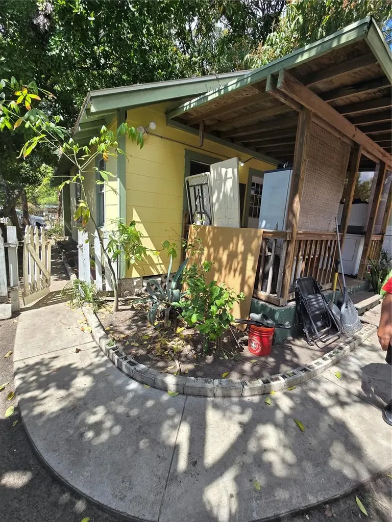 259 14th Street N St Petersburg FL 33705