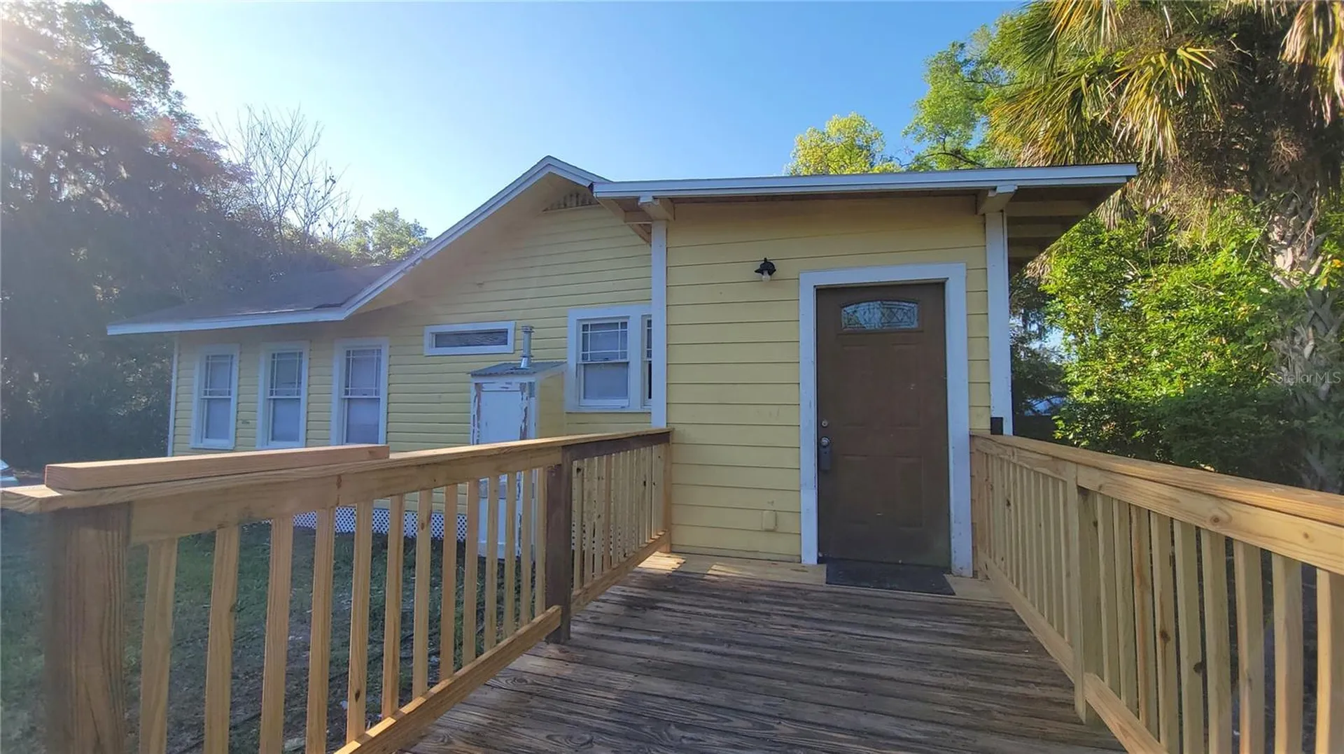 735 Montreville Avenue Deland FL 32724