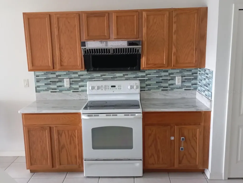 7951 Carriage Pointe Drive Gibsonton FL 33534