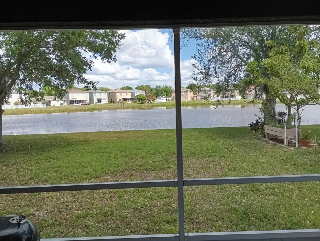 7951 Carriage Pointe Drive Gibsonton FL 33534