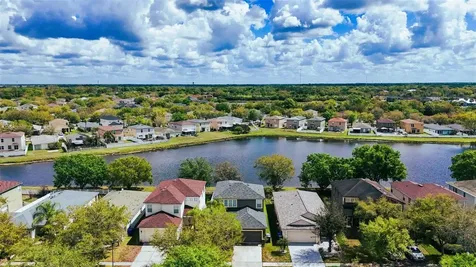7951 Carriage Pointe Drive Gibsonton FL 33534