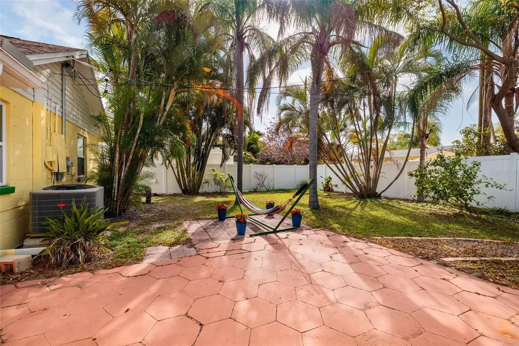 4804 29th Avenue S Gulfport FL 33711