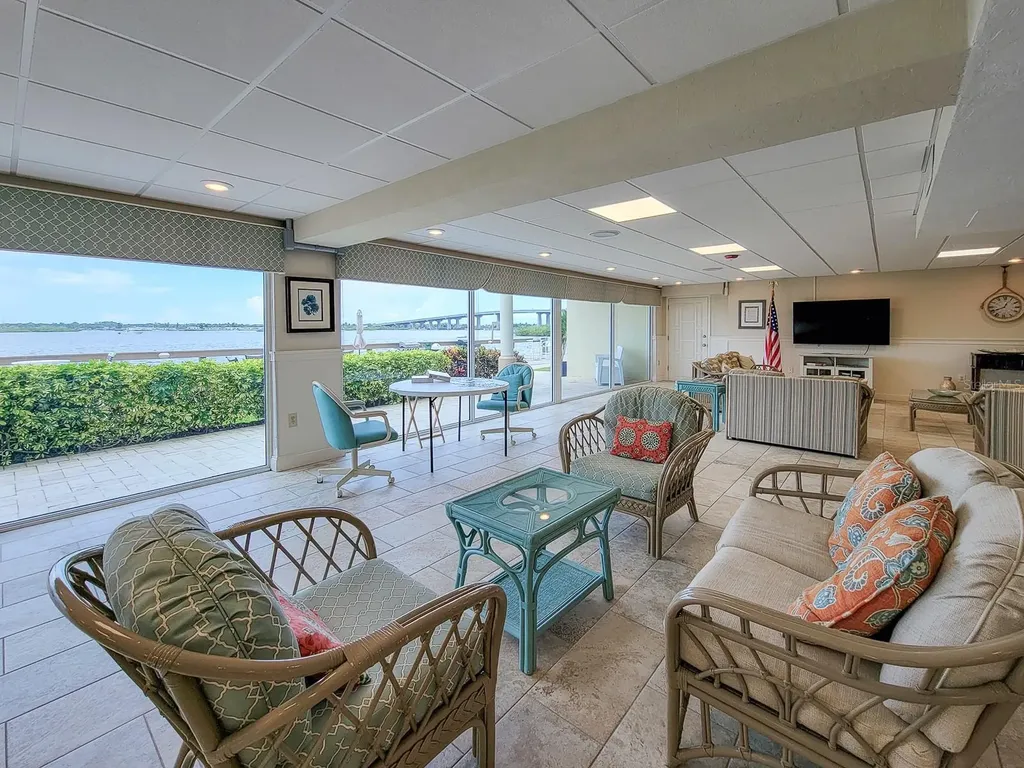 3606 S Peninsula Drive Port Orange FL 32127