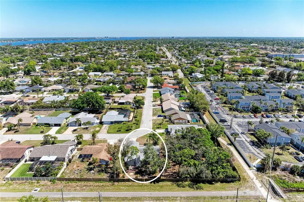 108 70th Street NW Bradenton FL 34209