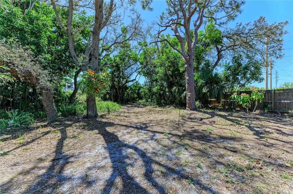 108 70th Street NW Bradenton FL 34209
