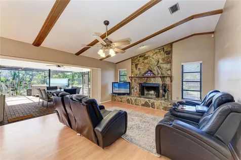 108 70th Street NW Bradenton FL 34209