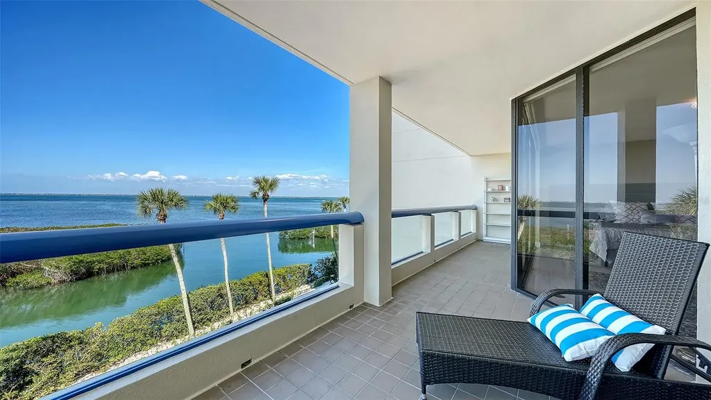 2120 Harbourside Drive Longboat Key FL 34228
