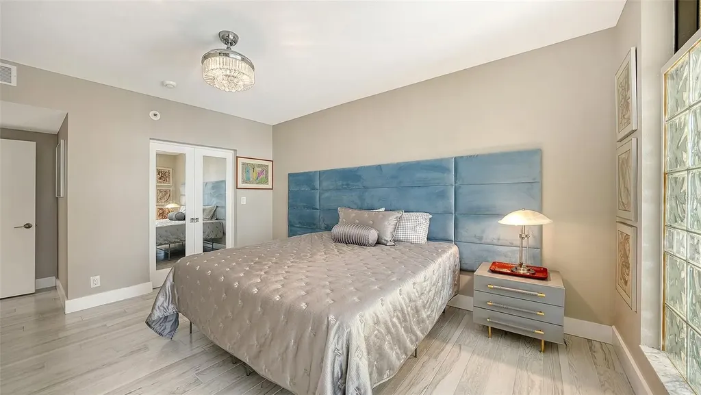 2120 Harbourside Drive Longboat Key FL 34228