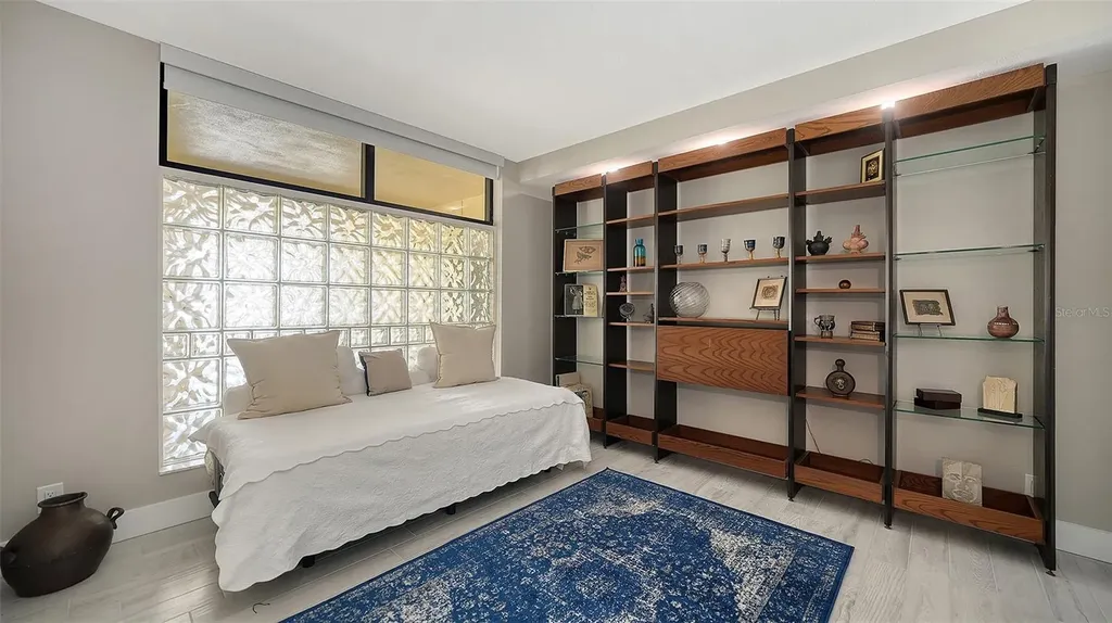 2120 Harbourside Drive Longboat Key FL 34228