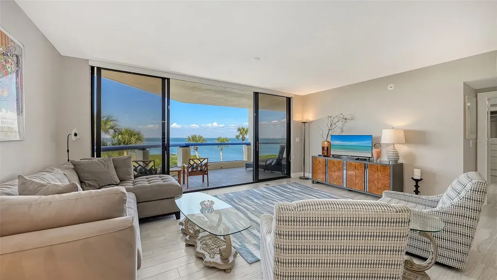 2120 Harbourside Drive Longboat Key FL 34228