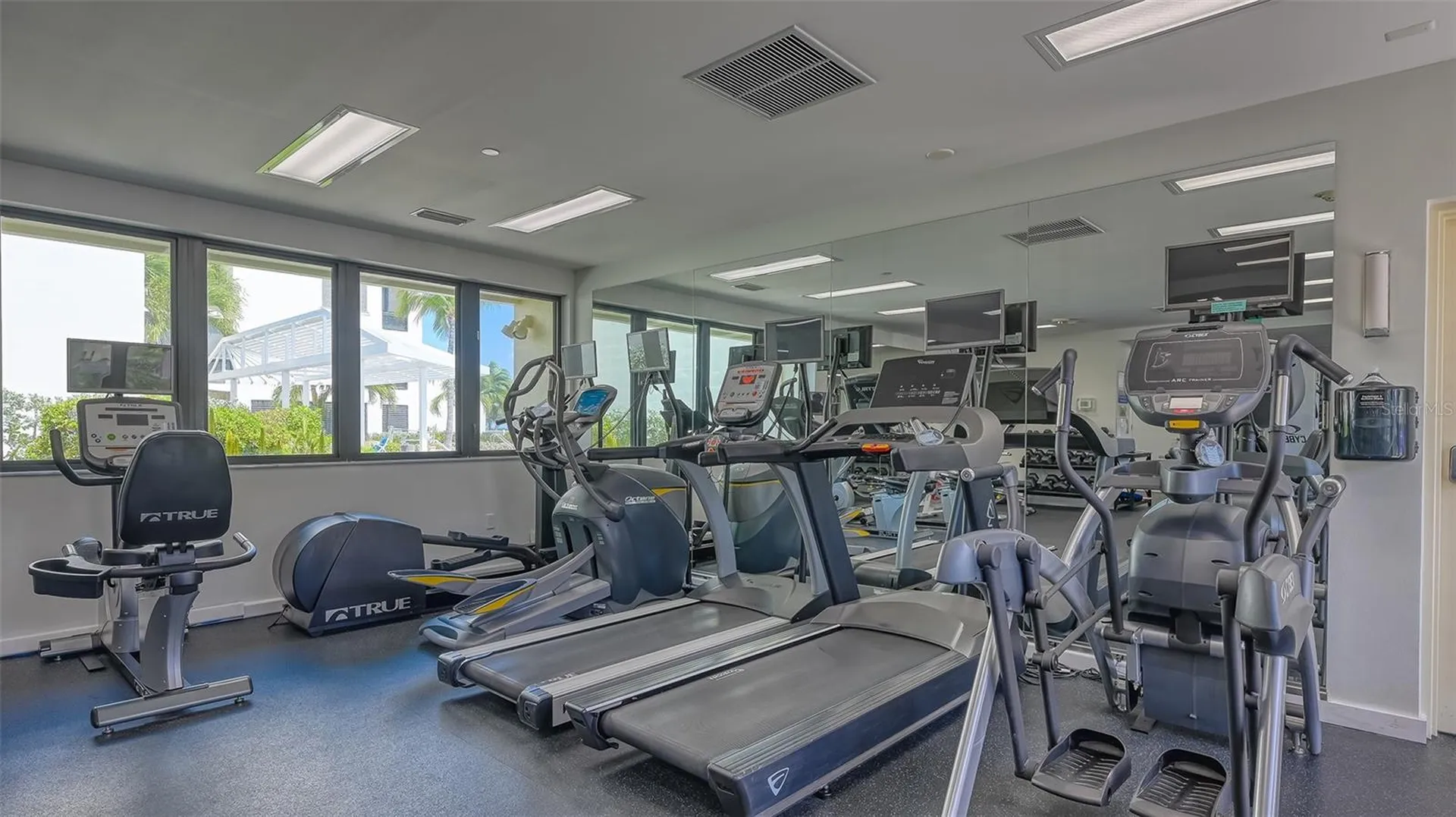 2120 Harbourside Drive Longboat Key FL 34228