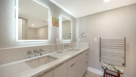 2120 Harbourside Drive Longboat Key FL 34228