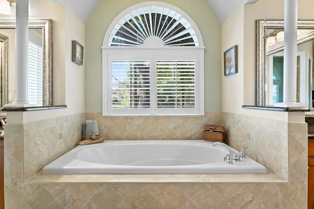 18008 Pinnacle Court Tampa FL 33647