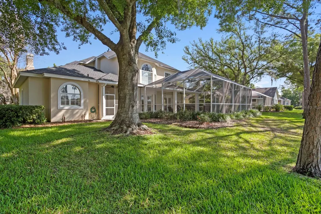 18008 Pinnacle Court Tampa FL 33647