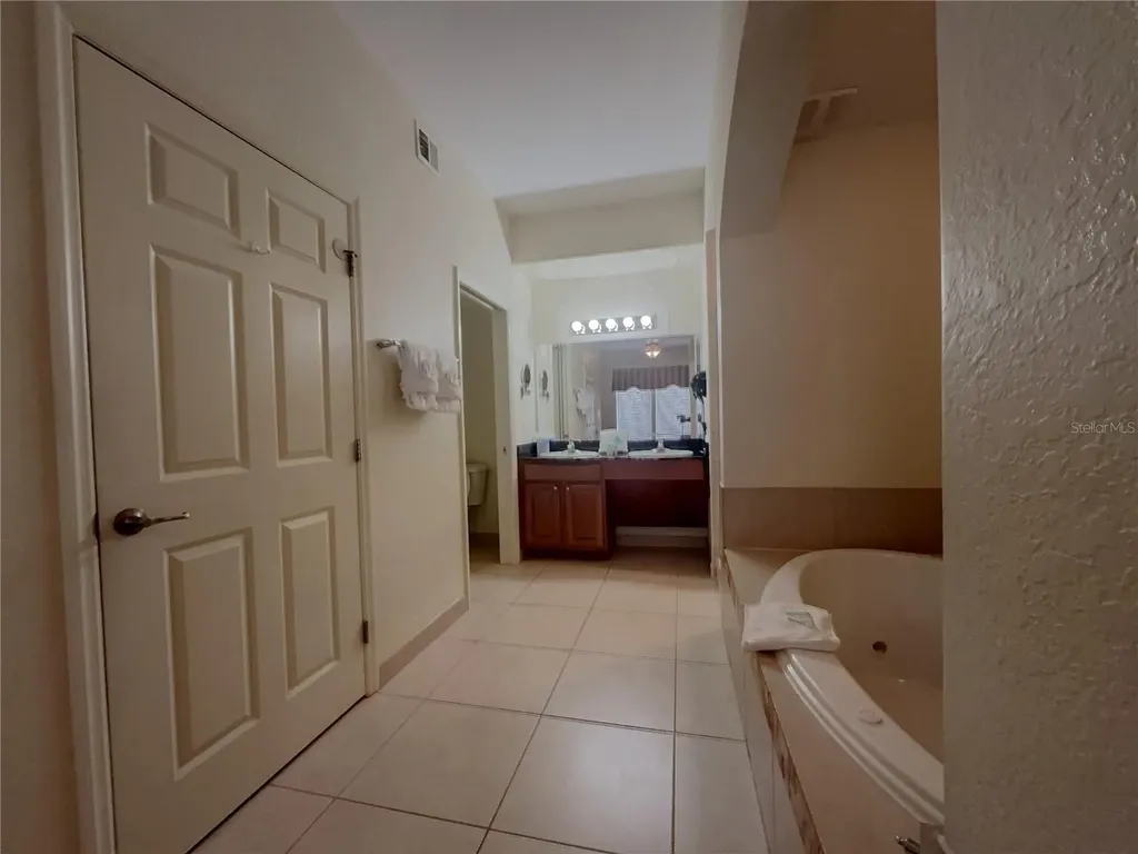 8125 Resort Village Drive Orlando FL 32821