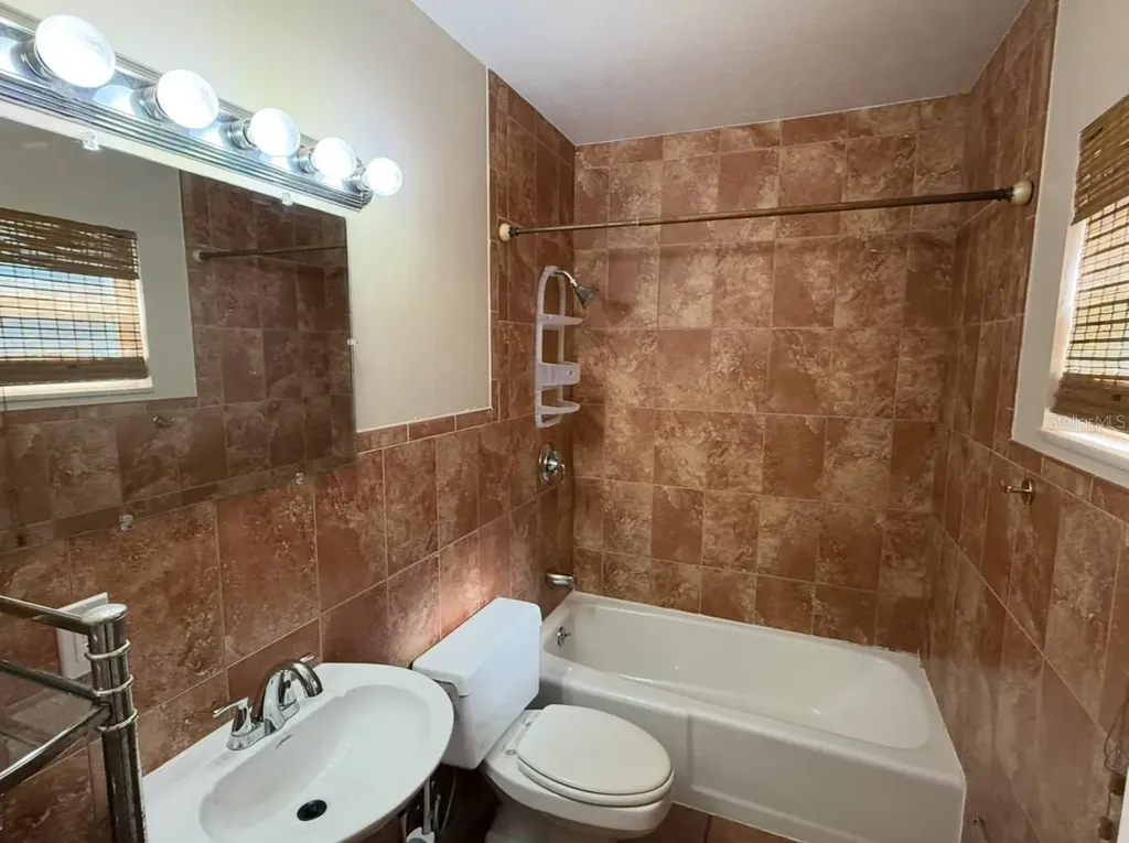 914 Homewood Drive Brandon FL 33511