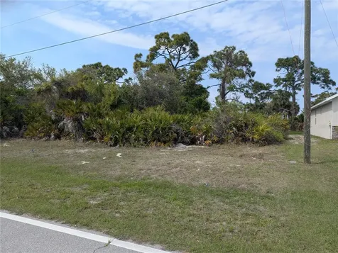 516 Sunset Road N Rotonda West FL 33947