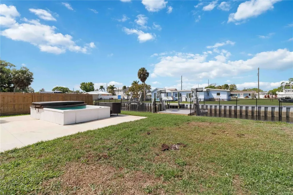 607 Manatee Avenue Ellenton FL 34222