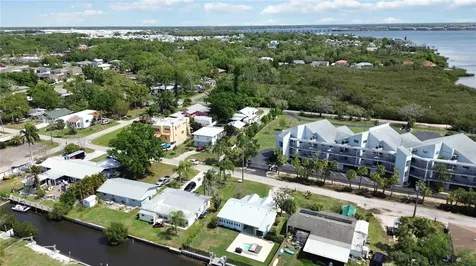 607 Manatee Avenue Ellenton FL 34222